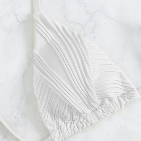 Brand new White bikini (Shein) in XL. Textured fabric. Highly rated. - Picture 3 of 4